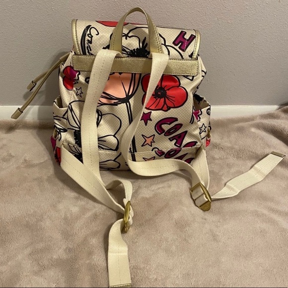 Coach Signature Daisy Kyra Satin Flower Print Backpack Bag 19284 Multicolor. - Picture 6 of 8